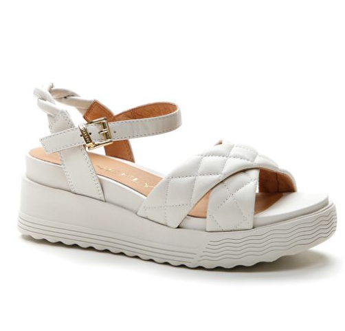 Stonefly: Innovazione, Comfort e Stile nel Mondo delle Calzature Italiane